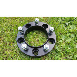 Rozšiřovací podložky 5x139,7 šířka 30mm Suzuki